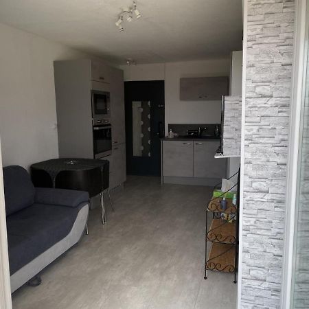 Bormes-Les-Mimosas - Appart 25M2 Avec Balcon - 4P Екстериор снимка