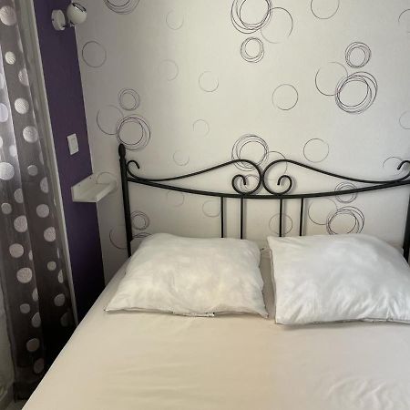 Bormes-Les-Mimosas - Appart 25M2 Avec Balcon - 4P Екстериор снимка
