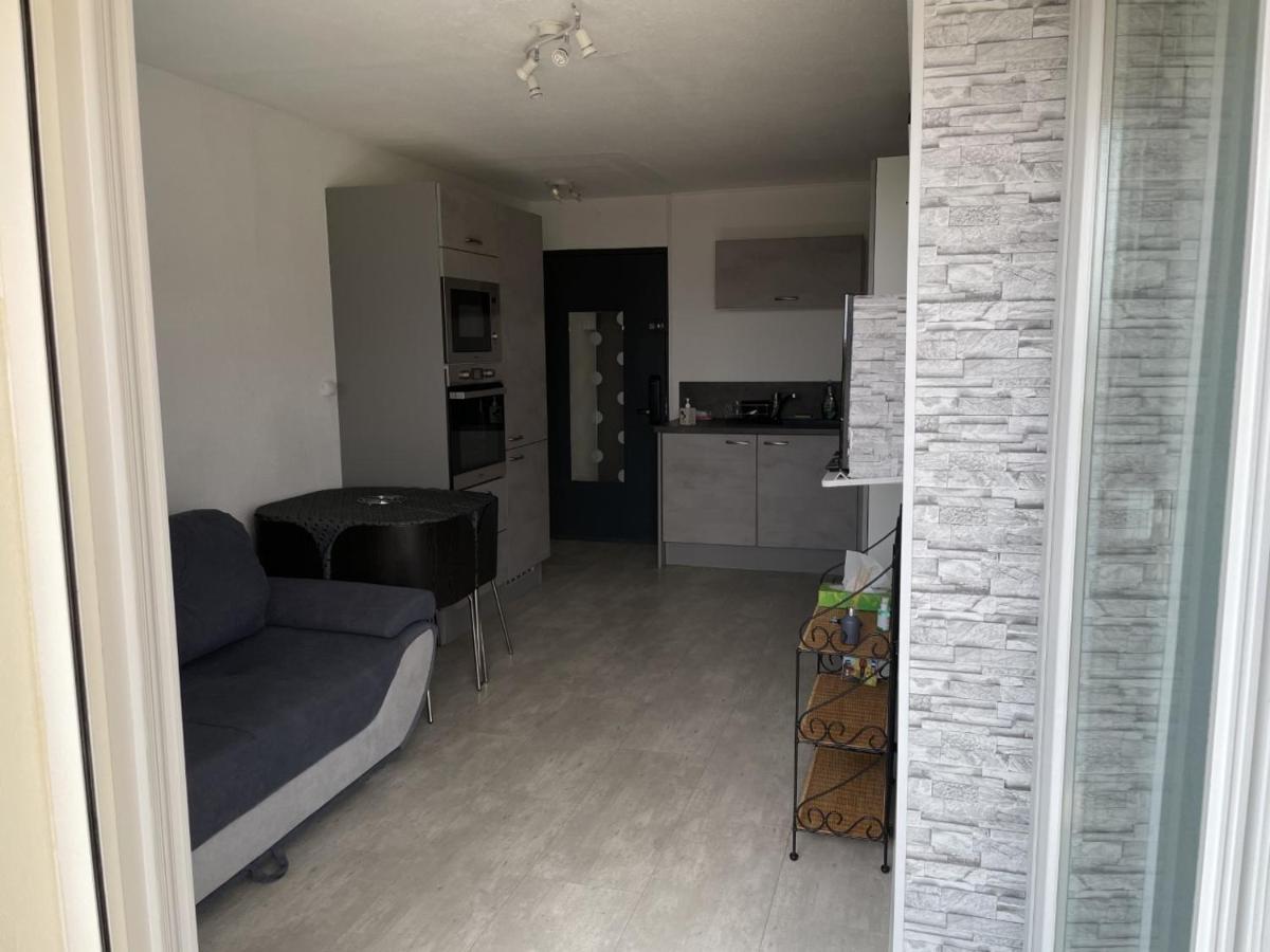 Bormes-Les-Mimosas - Appart 25M2 Avec Balcon - 4P Екстериор снимка