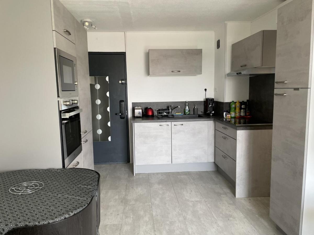 Bormes-Les-Mimosas - Appart 25M2 Avec Balcon - 4P Екстериор снимка