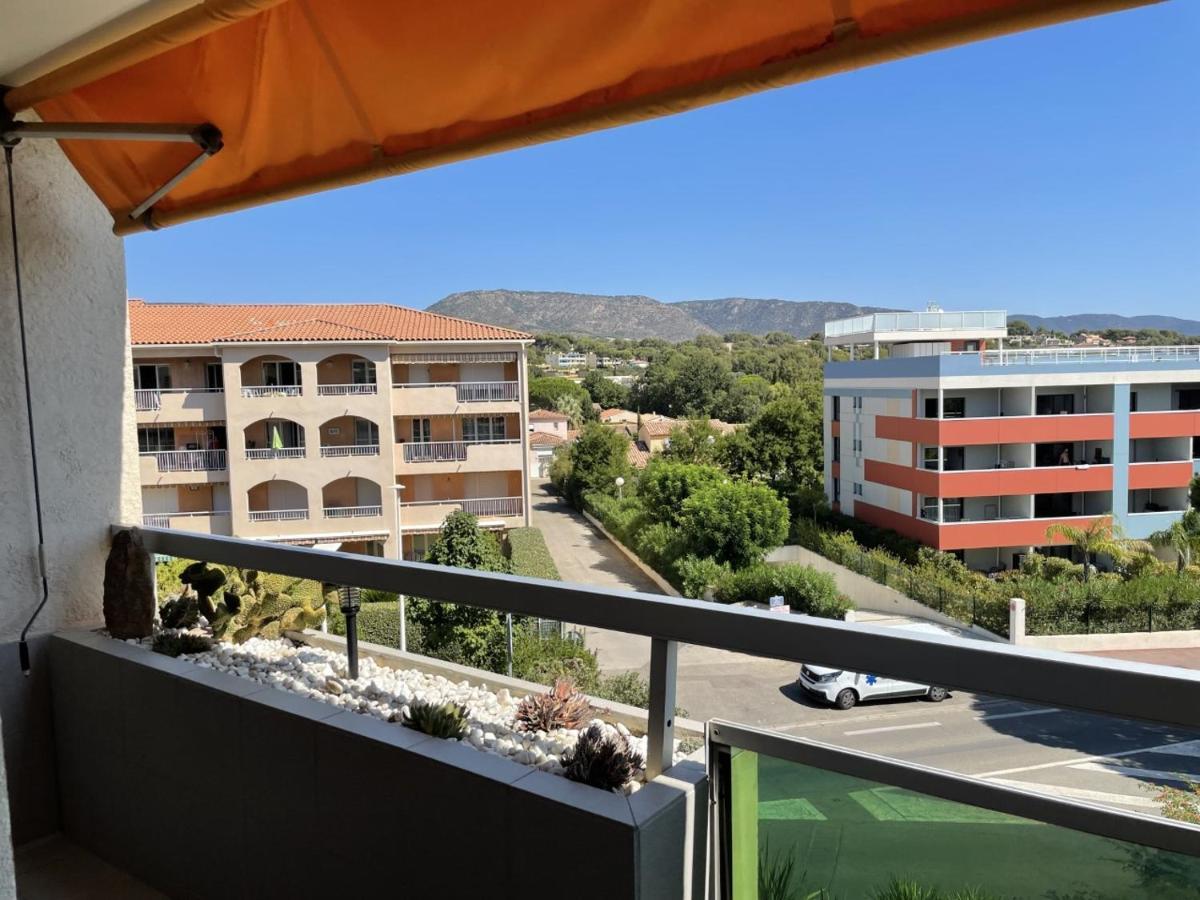 Bormes-Les-Mimosas - Appart 25M2 Avec Balcon - 4P Екстериор снимка